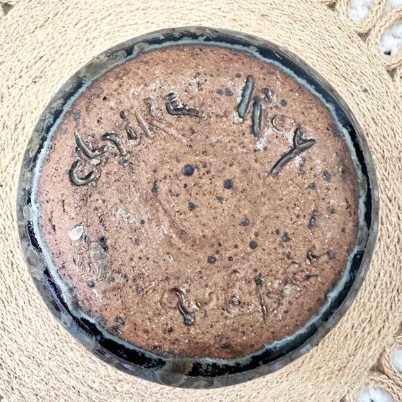 Signed Quebec Ceramic Glaze Pottery Candle Holder Luminary Cut Out Curved Lip - Picture 4 of 7